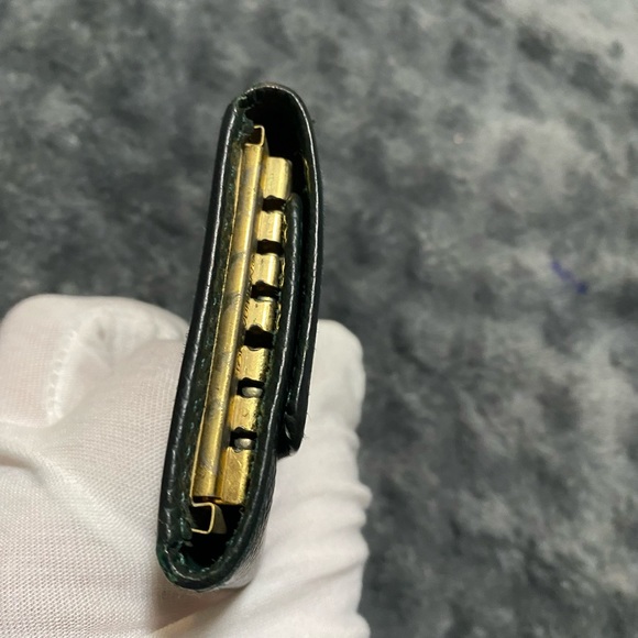 AUTHENTIC LV TAIGA LEATHER 6 KEY HOLDER KEY CASE - Picture 4 of 4